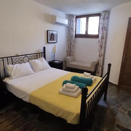 בית נופש Laura פארוס